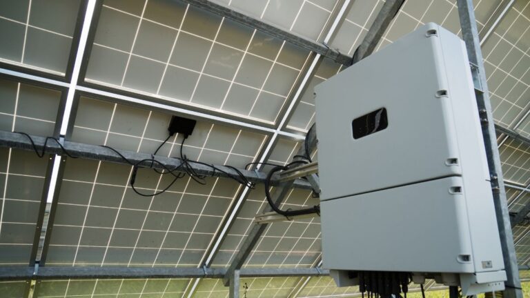 Why Solar Inverter Fails – What Should You Do Repair or Replace It?